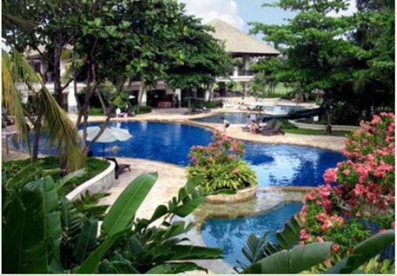 Ciputra Golf, Club & Hotel Surabaya Exterior photo
