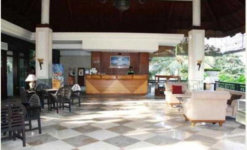 Ciputra Golf, Club & Hotel Surabaya Interior photo
